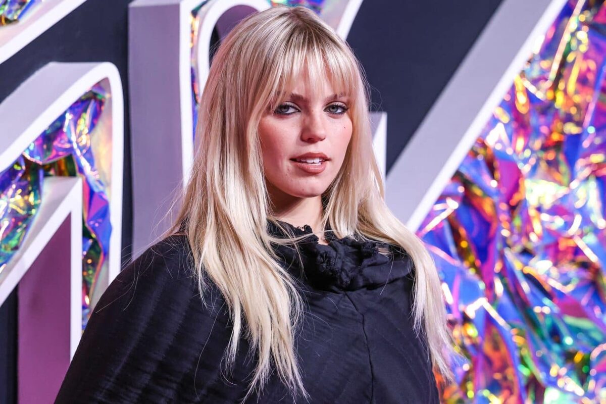 Apple TV confirma Reneé Rapp na 5ª temporada de “The Morning Show”