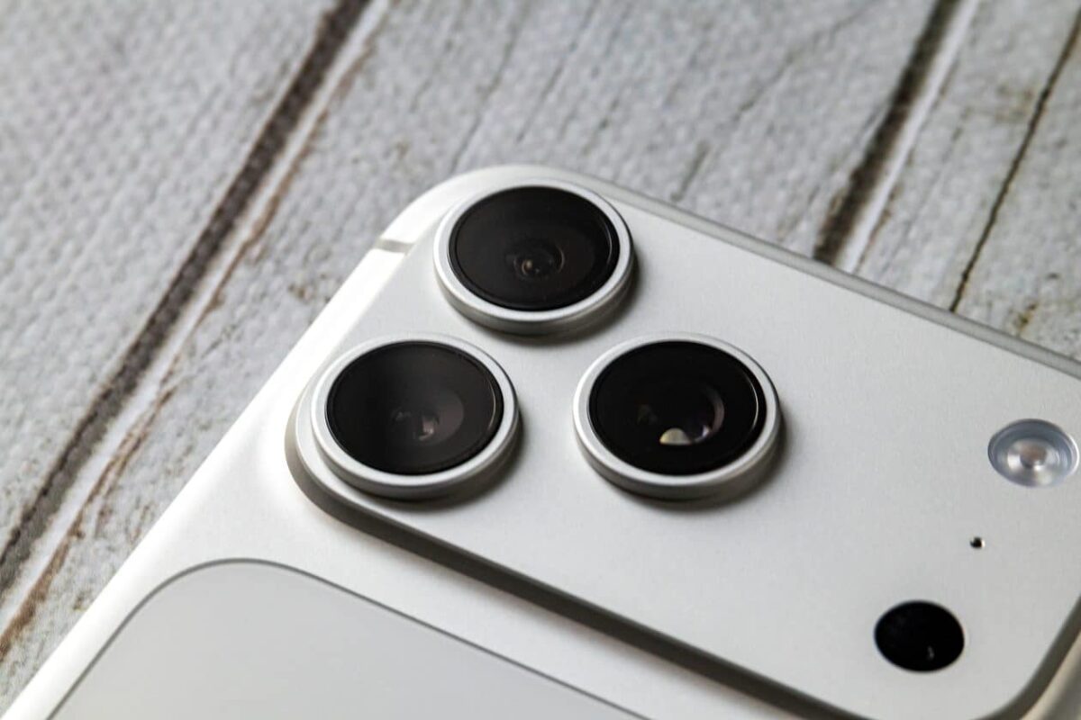 Apple estaria testando câmera de 200 megapixels para os iPhones de 2027