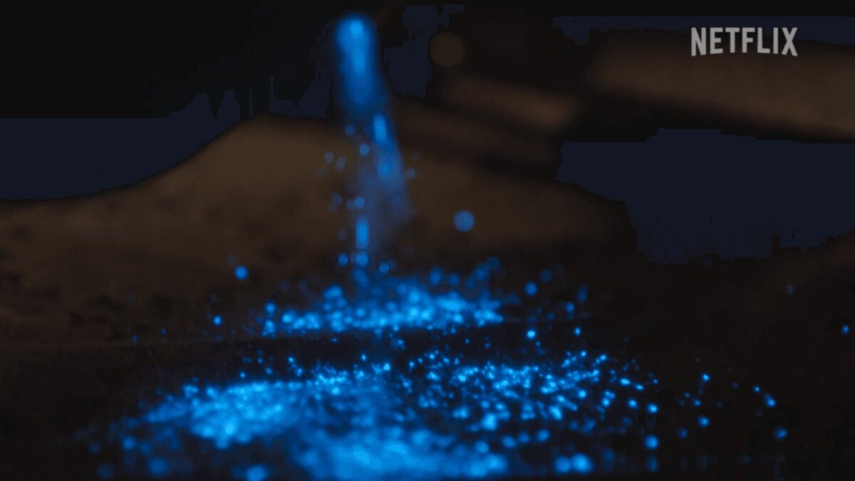 Efeito Cherenkov: entenda por que o césio-137 e outros elementos brilham em azul