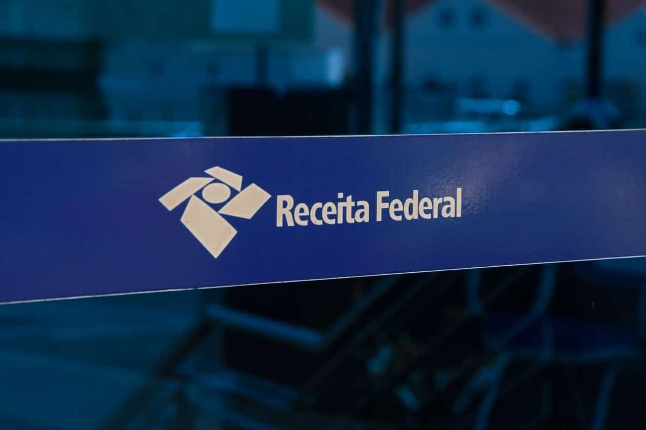 Leilão da Receita em Curitiba tem iPhone, iPad, Apple Watch e MacBook por R$2.325