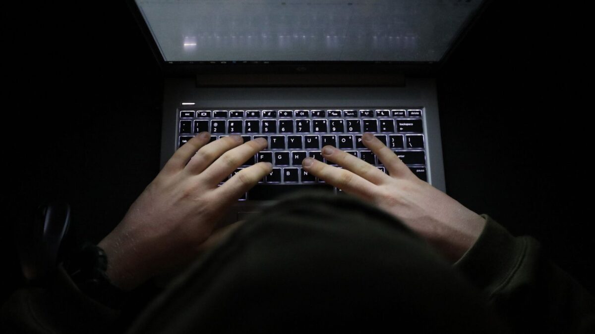'ECA Digital define que pais devem ter papel maior na proteção dos filhos', avalia especialista