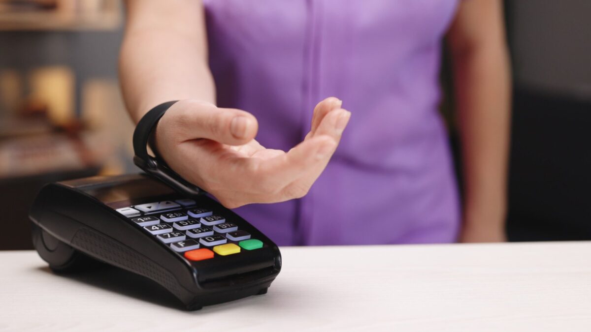 Alelo amplia pagamentos e inclui Google Pay no Alelo Pod; entenda