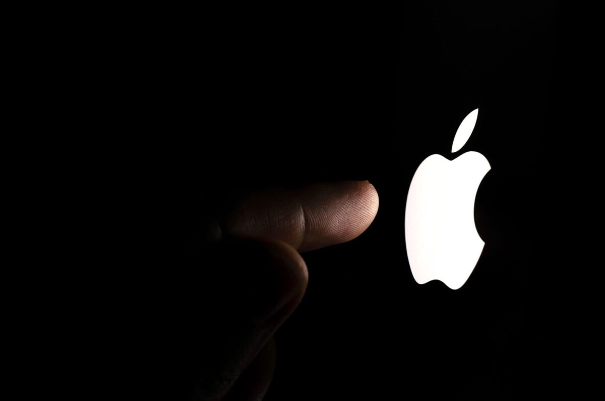 Apple lança atualização de segurança contra hackers para iPhones antigos