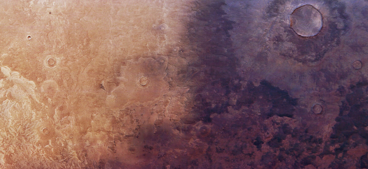 Cinzas vulcânicas parecem se espalhar em Marte revelando transformação contínua