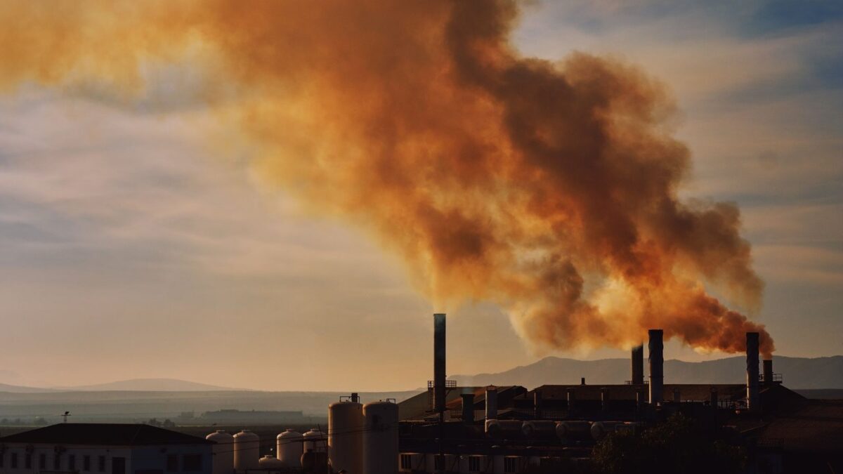 Empresa de Musk é processada por supostamente poluir ar de cidade nos EUA