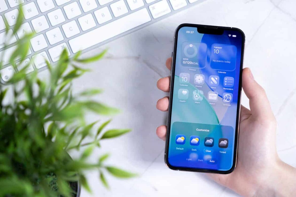 Ficará mais fácil desfazer/refazer alterações na Tela de Início do iPhone com o iOS 27, aposta Gurman