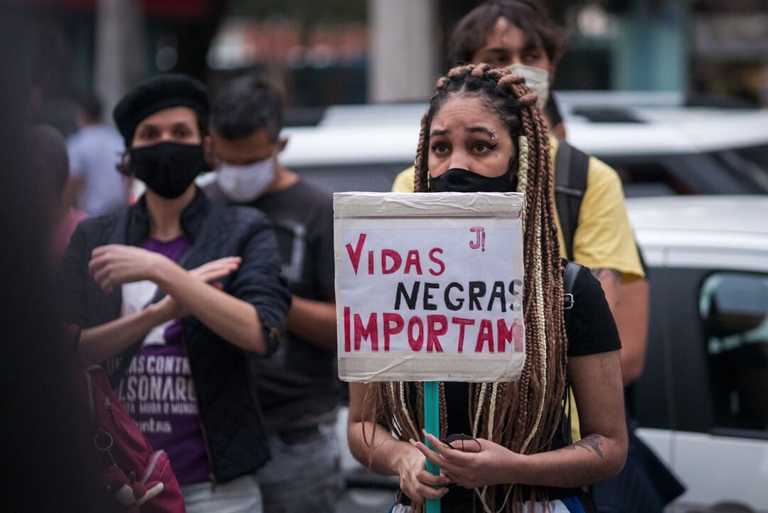 IA já reduz emprego de jovens e ameaça a formação dos profissionais do futuro