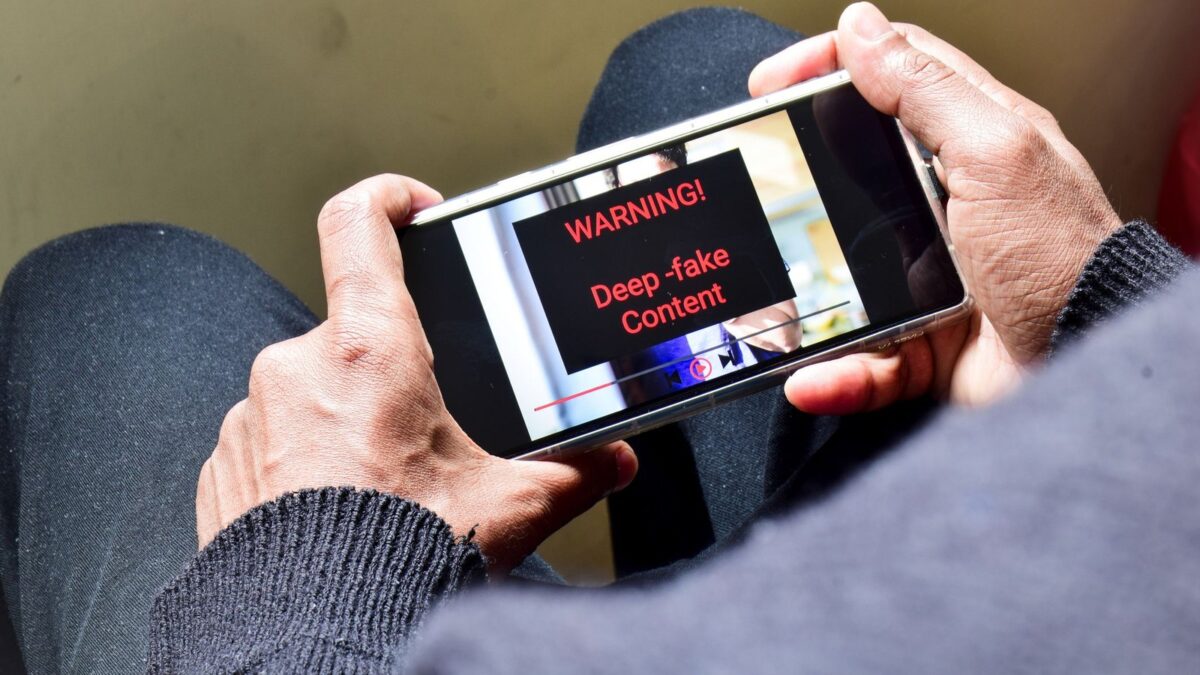 Influencer é investigado por fazer deepfakes sensualizando mulheres em igrejas