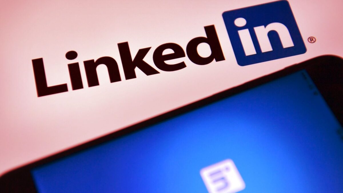 LinkedIn espiona e rouba dados de usuários, acusa relatório