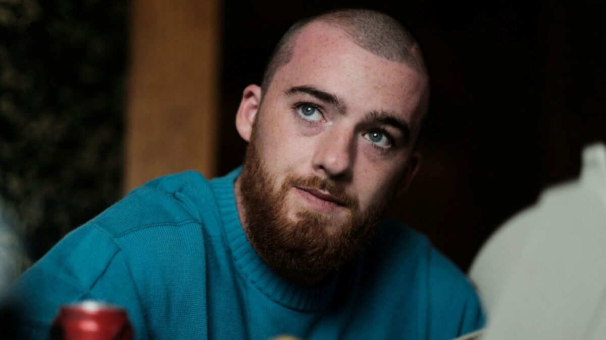 O que aconteceu com Fezco, personagem de Angus Cloud, em Euphoria?