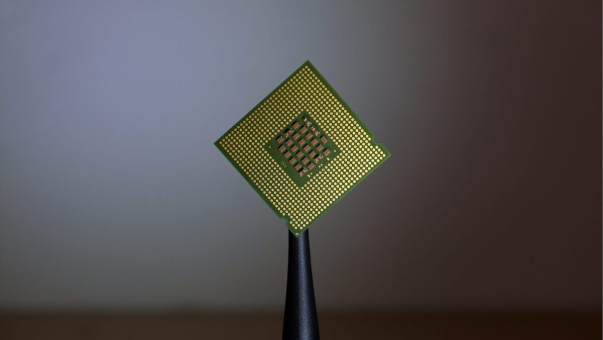 O que é chip? Conheça os tipos e o funcionamento dos microchips