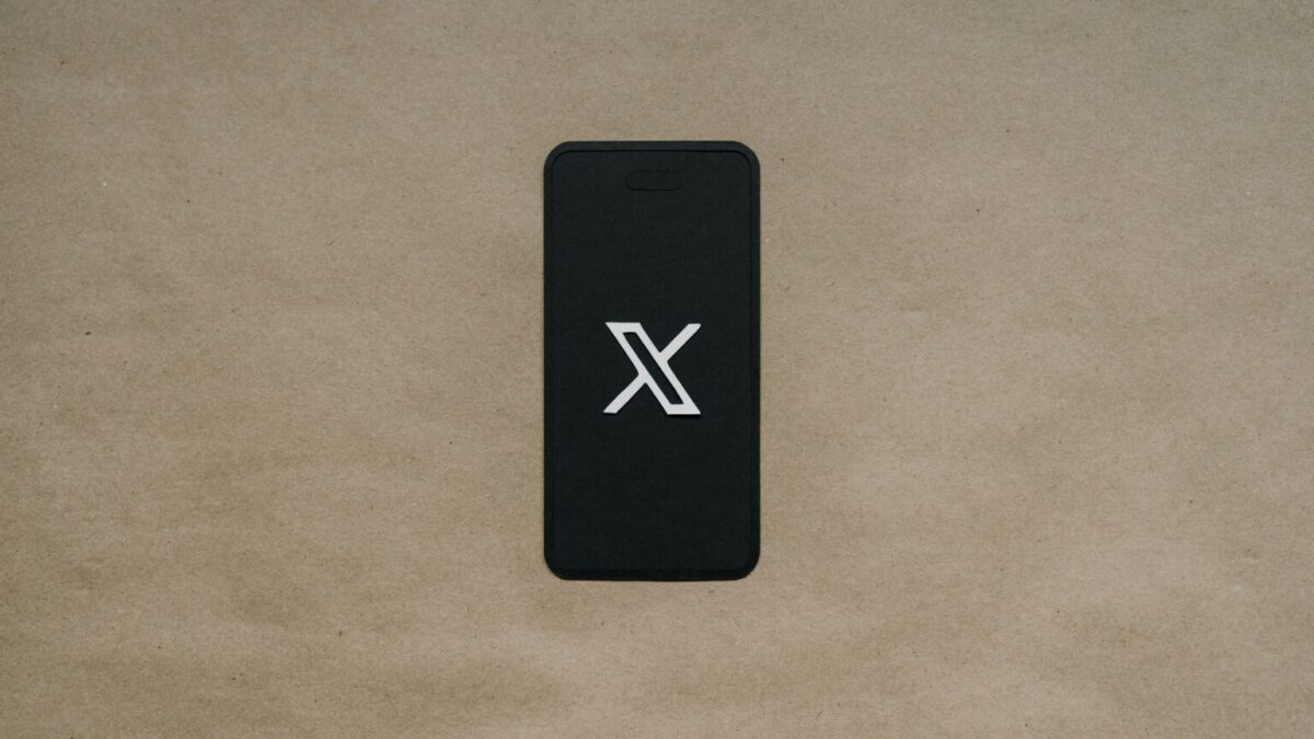 X agora tem feed personalizado diretamente pela IA Grok
