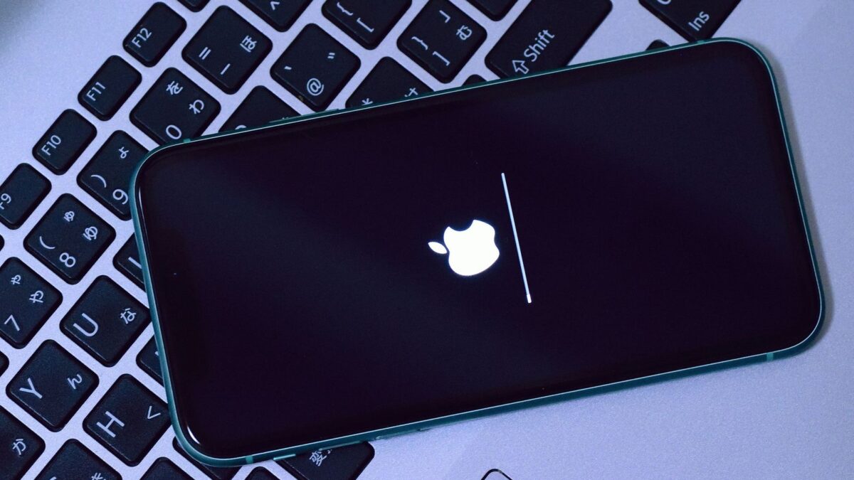 Apple corrige falha grave utilizada por criminosos no iOS