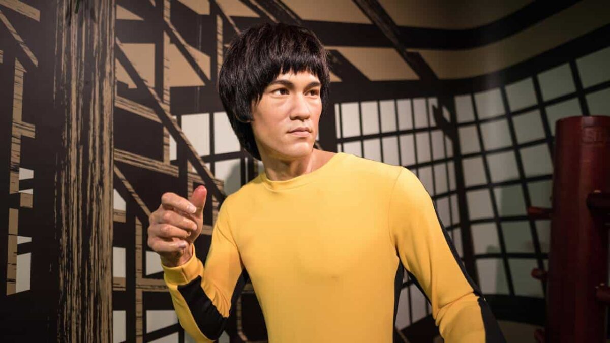 Bruce Lee, ator: “Não ore por facilidades, ore por coragem para enfrentar dificuldades.”