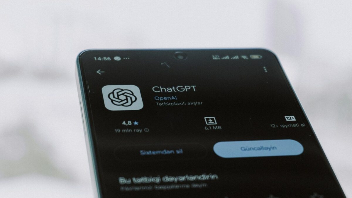 ChatGPT fora do ar? Servidores da OpenAI enfrentam problemas nesta segunda (20)