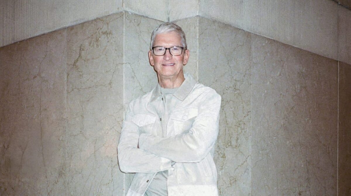Tim Cook relembra relação com Steve Jobs e explora protótipos da Apple em entrevistas