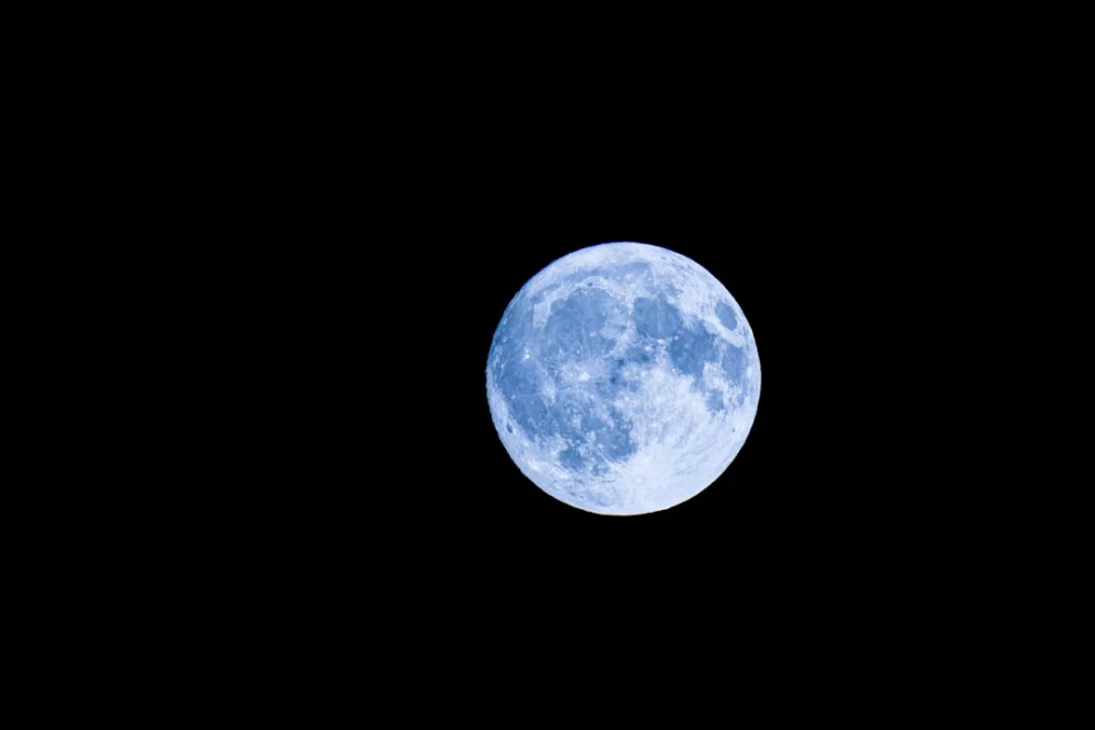 'Lua Azul' poderá ser vista no próximo fim de semana; saiba como observar