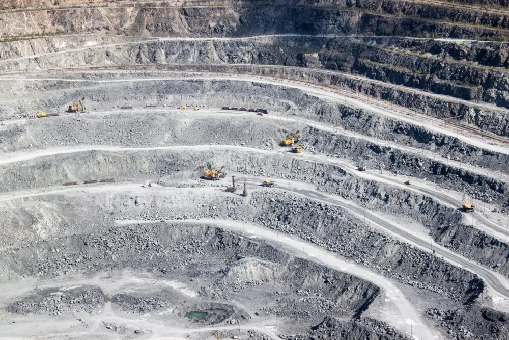 Apple diz não ter encontrado uso de minerais de conflito entre fornecedores em 2025
