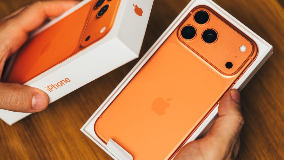 Apple quer voltar a usar titânio na construção dos próximos iPhones