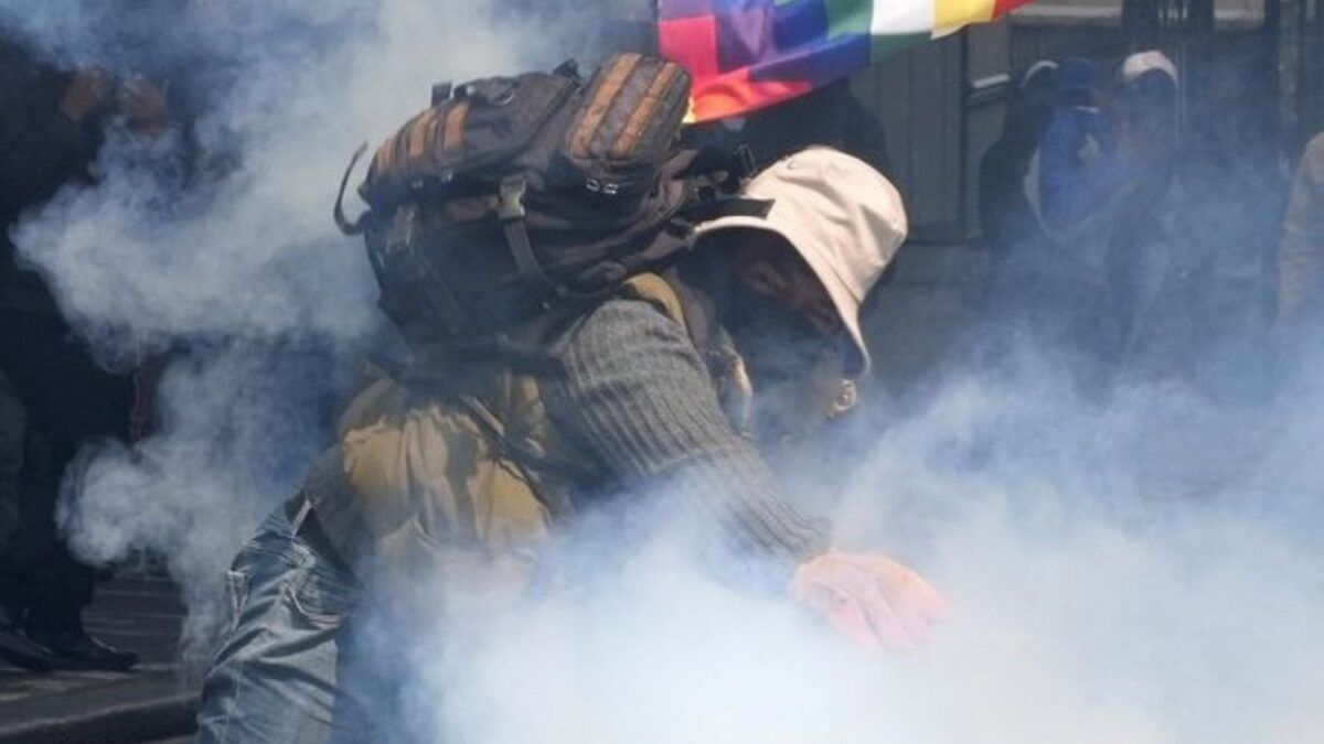 Bloqueios e confrontos aumentam o clima de instabilidade na Bolívia