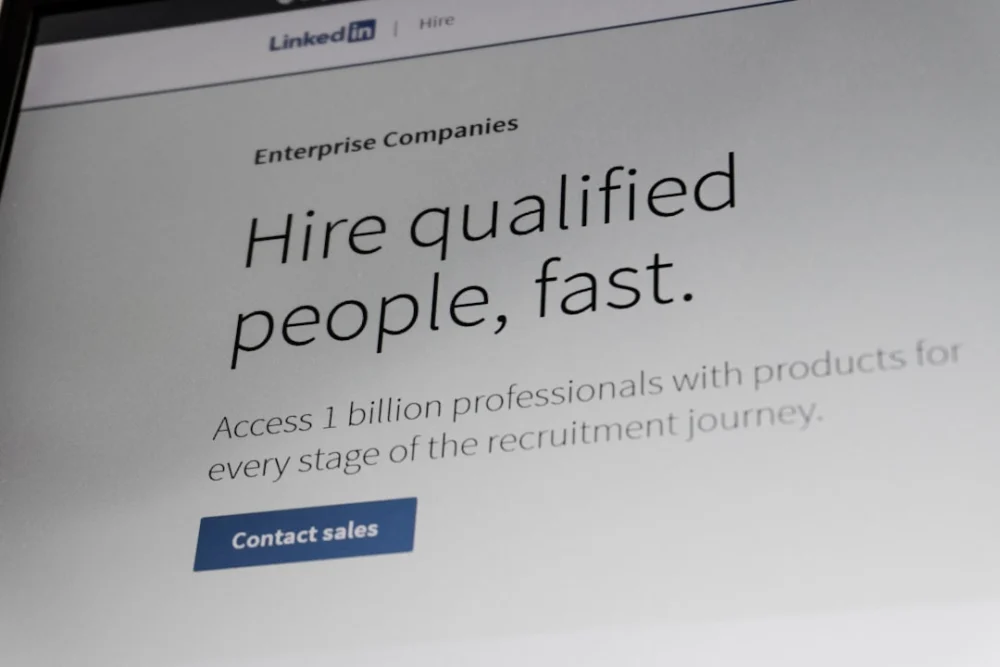 Chefe da OpenAI diz ser improvável que IA leve a 'apocalipse do emprego'