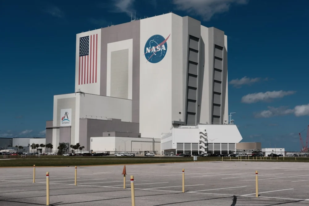 Conheça os planos da Nasa para construção de base permanente na Lua