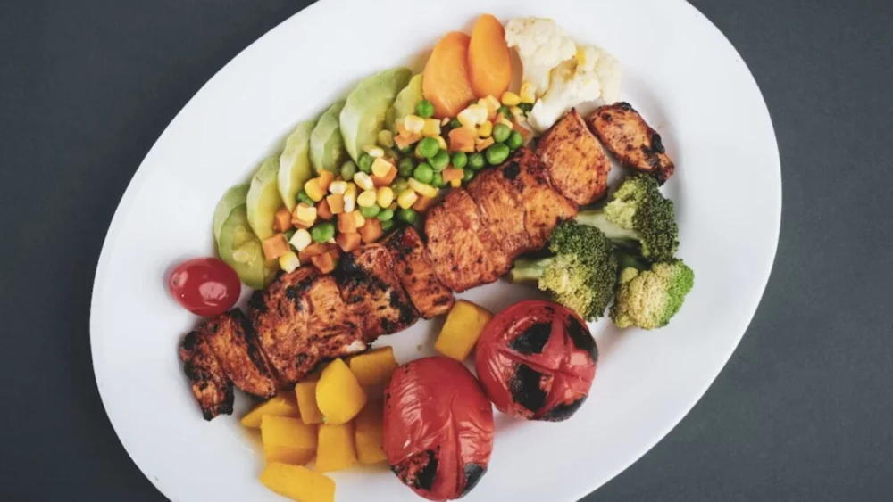 Estes 15 alimentos ricos em proteína podem fazer mais pelo seu corpo do que muita gente imagina