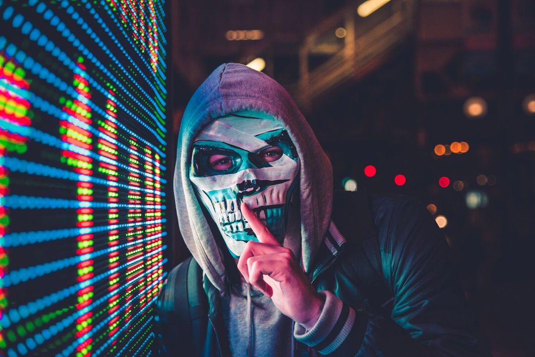 Hackers chineses podem ser presos nos EUA se viajarem ao país, alerta FBI
