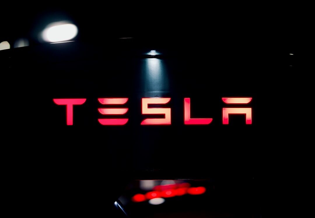 Justiça francesa investiga Elon Musk em caso relacionado à rede social X