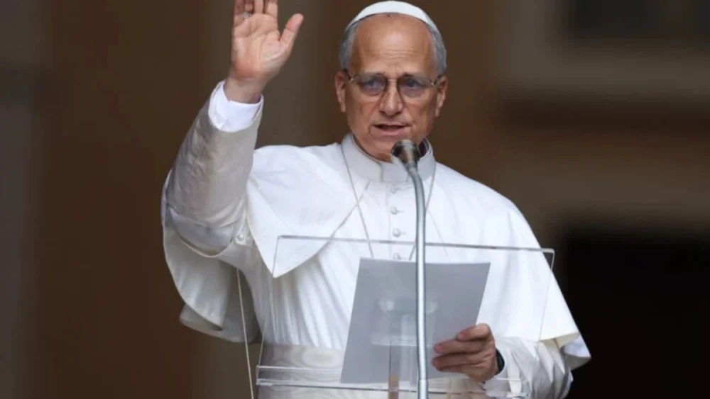 O novo Papa lançou um duro alerta sobre a inteligência artificial — mas um detalhe inesperado chamou atenção no Vaticano
