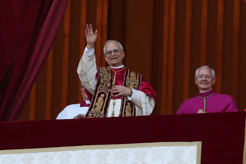 Papa Leão XIV pede controle da IA em primeira encíclica