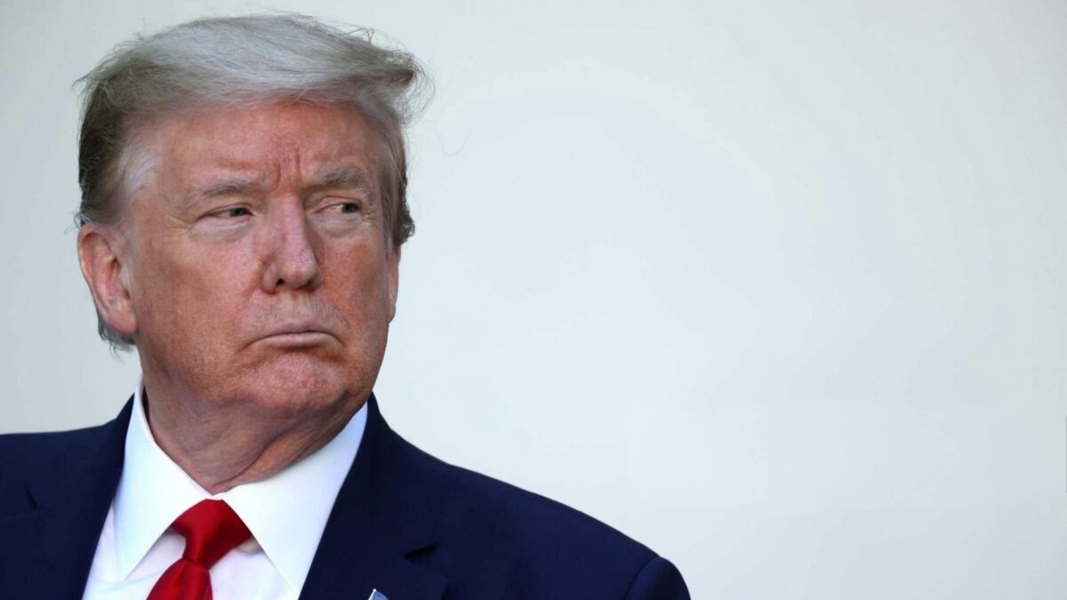 Trump libera arquivos classificados sobre OVNIs com registros das missões Apollo