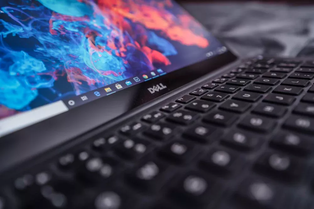 Dell eleva previsão de desempenho anual impulsionada por demanda por IA