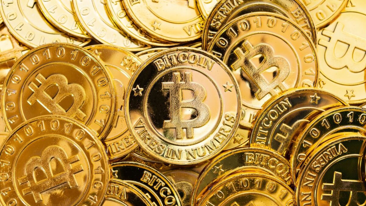 Investidor recupera R$ 2 milhões em bitcoins travadas em carteira com ajuda do Claude