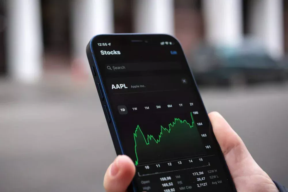Nova alta leva ações da Apple a recorde histórico
