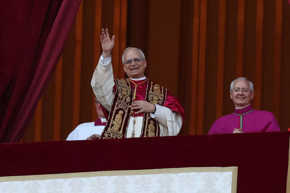 Papa Leão XIV pede controle da IA em primeira encíclica