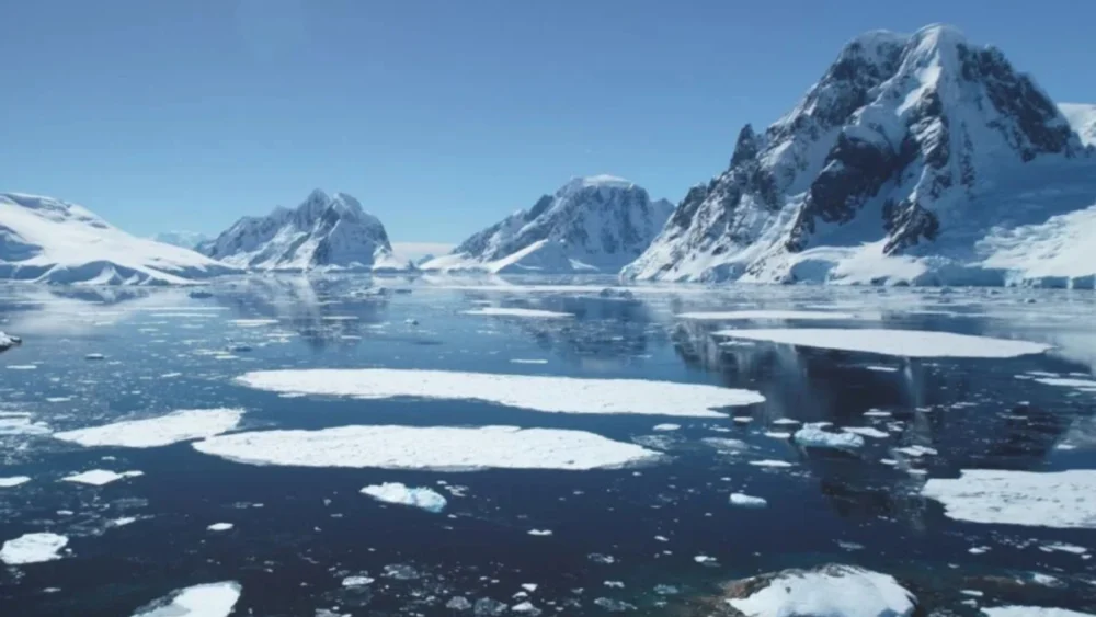A Antártida acaba de registrar um calor sem precedentes em pleno inverno — e os cientistas estão alarmados com o que encontraram