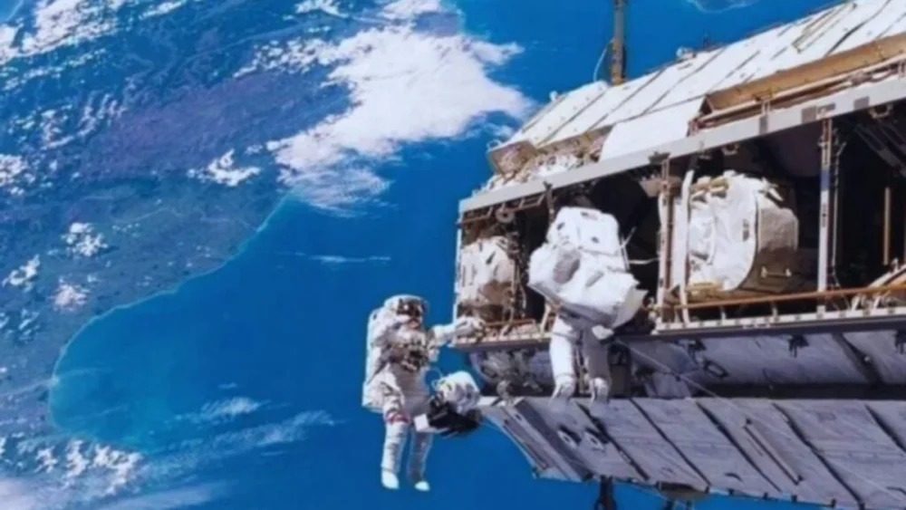 A nova estratégia da China no espaço não é explorar planetas, mas produzir em órbita