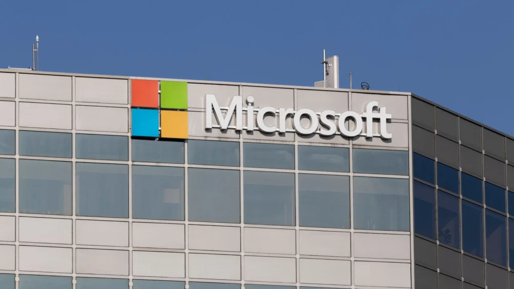 Acionistas processam Microsoft por supostamente ocultar gastos com IA