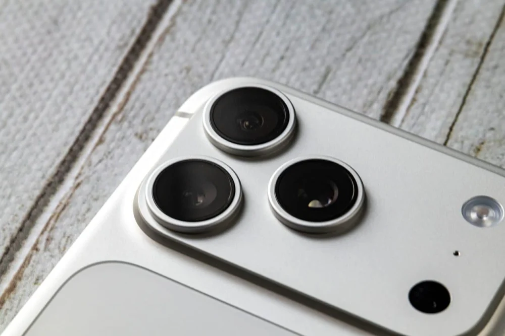 Apple patenteia uso de óleo mineral nas câmeras de iPhones