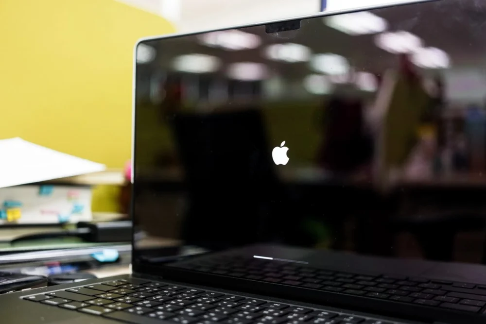 Brecha no macOS permite desativar recursos de segurança corporativa sem autorização