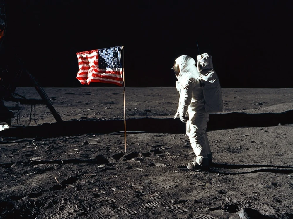 Mais do que fincar bandeira, plano é 'viver' na Lua, diz cientista da Nasa