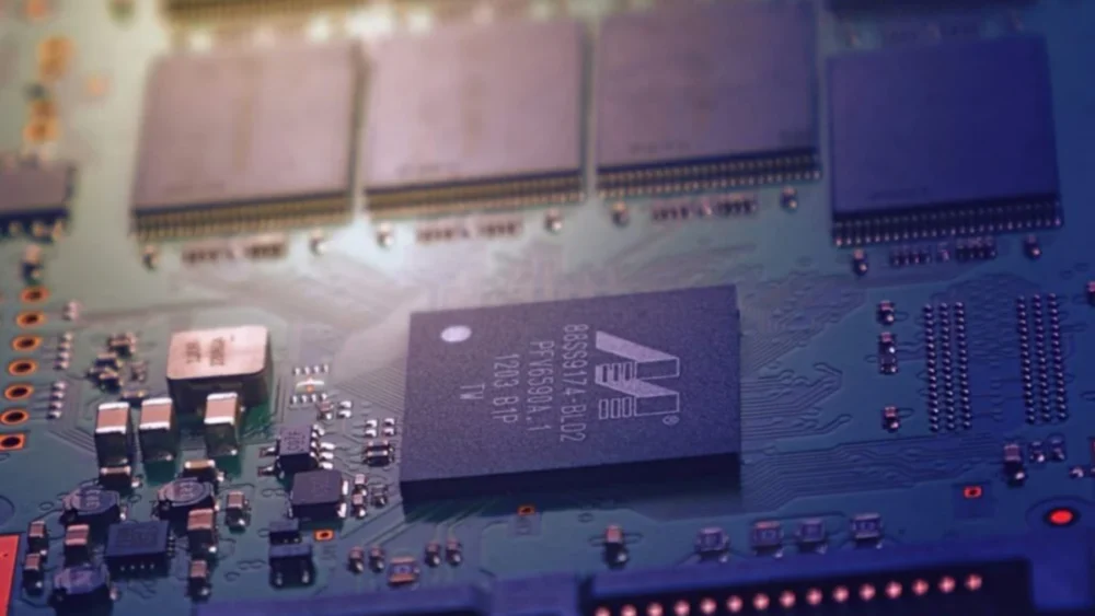 O material já está dentro dos chips modernos — agora ele pode revolucionar a IA