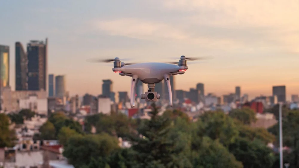 Os Estados Unidos criaram uma tecnologia que pode manter drones no ar por tempo quase ilimitado
