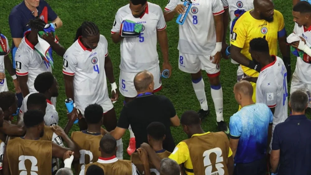Pausas para hidratação estão irritando jogadores, técnicos e torcedores