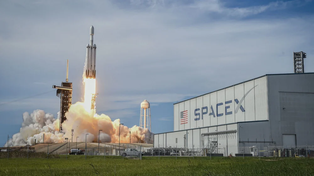 SpaceX prepara IPO recorde de US$ 75 bilhões e pode valer US$ 1,77 trilhão