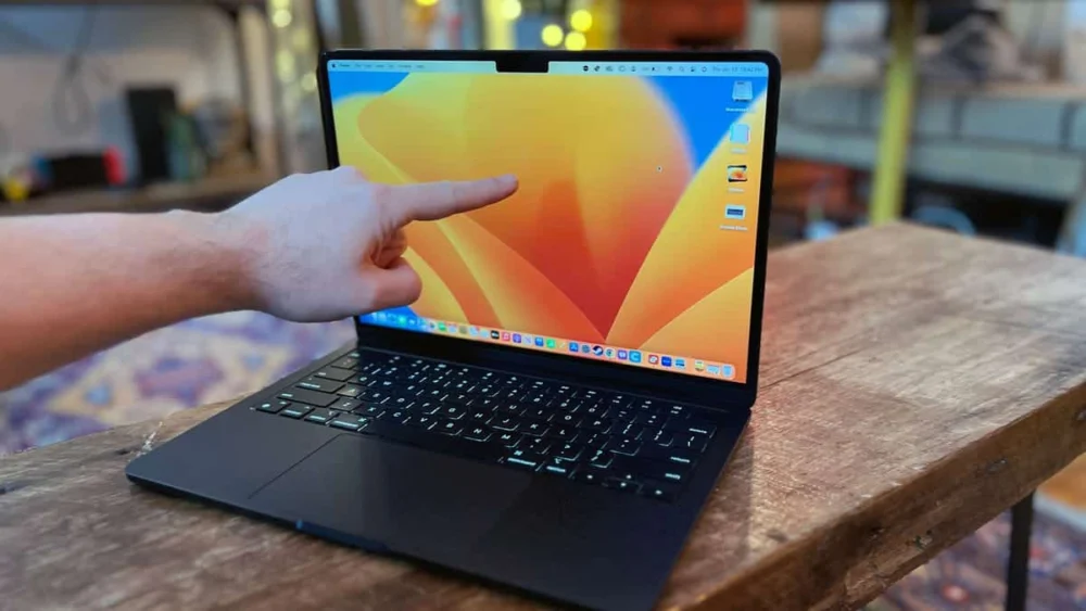 macOS 27 dá força a rumores de MacBook com tela sensível ao toque