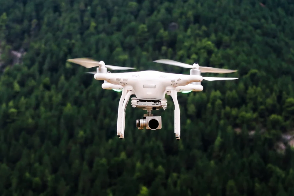 Como é o drone marítimo de 454 kg que salvou militares em operação inédita