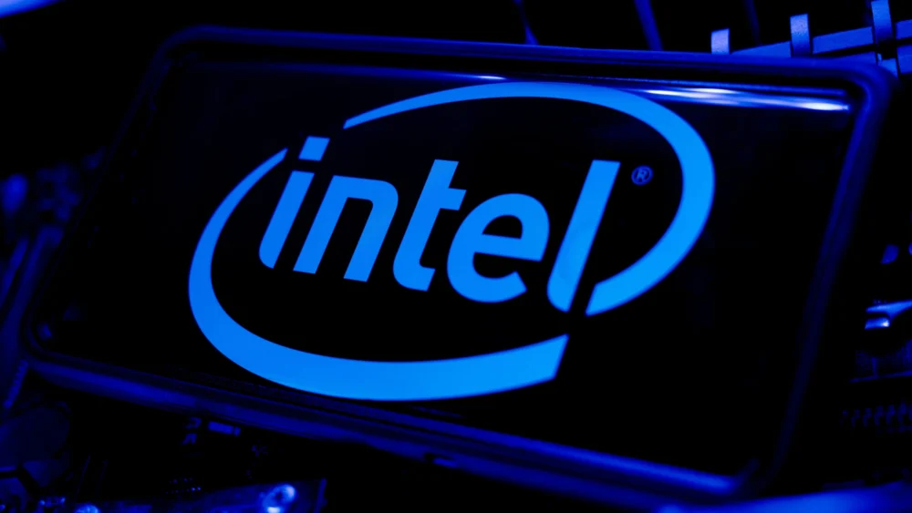 Intel começa a produzir chip mais avançado e fica perto de acordo com a Apple