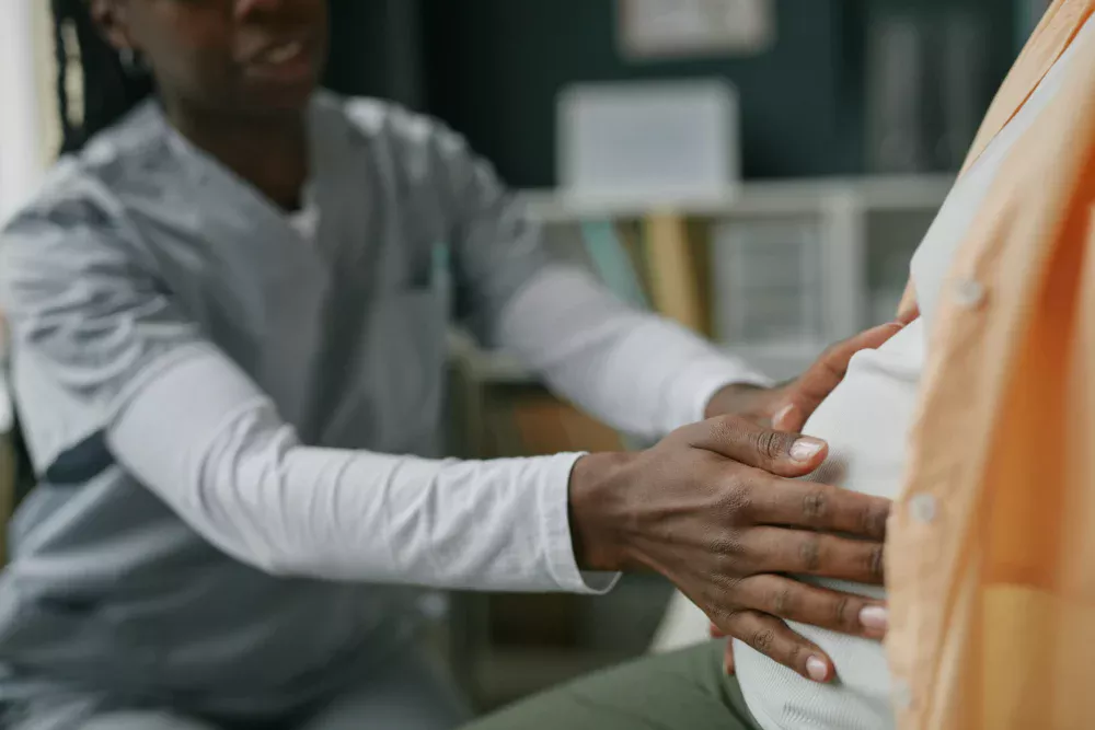 Novo exame de sangue detecta doenças genéticas no feto sem agulha, dizem cientistas